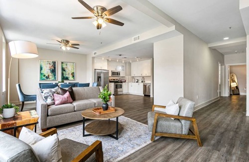 Central Business District Hotel | Spacious Condo in California Building