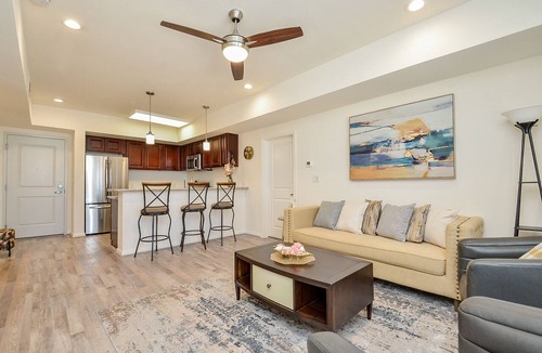 Katy Condo | Spacious Cozy Home in Lifestyle Center| Gated Condo |3B
