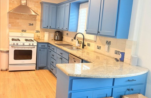 Irving House | Spacious Dallas Retreat Sleeps 8 Perfect for Summer Travel & Soccer Fans