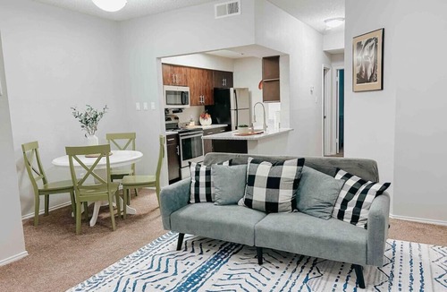 South Side Apartment | Spacious Family Value Retreat w/Pool & Garage