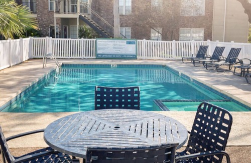 South Side Apartment | Spacious Family Value Retreat w/Pool & Garage