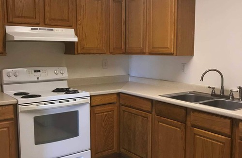 New Iberia Apartment | Spacious Furnished 2 Bedrooms, 1 Bathroom Apartment! Your Home Away from Home