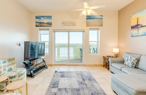 Galveston Condo | Spacious Home w/ Pool & Beachfront Views - Walk to Galveston Beach!