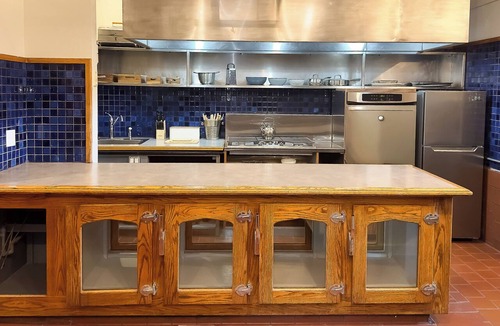 Pullman House | Spacious House Downtown Pullman- Sleeps up to 16