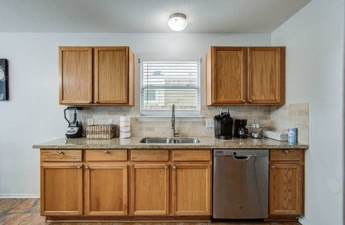 Houston House | Spacious Houston Retreat near IAH, Spring and The Woodlands