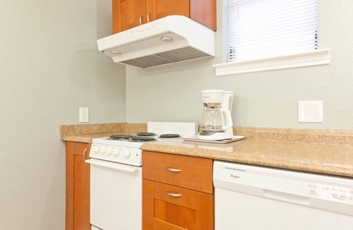 Hyde Park House | Spacious Hyde Park Guest House