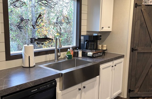 Quitman House | Spacious lake house with 3 bay car port with lights for bass boats! on Lake Fork