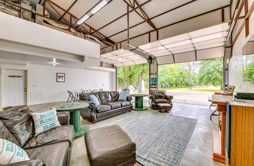 Kingston House | Spacious Lake Texoma Vacation Rental w/Game Room!