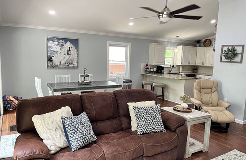 Hot Springs Village House | Spacious Lakefront 3BR 3BA with Kayaks—Close to Pickleball, Golf & Hot Springs
