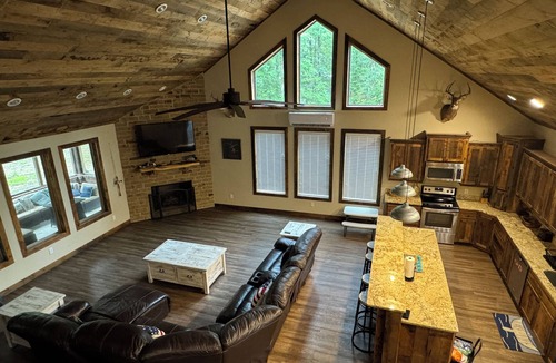 Murfreesboro House | Spacious Lakehouse - Sleeps 16 - Fire pit - Fully Stocked