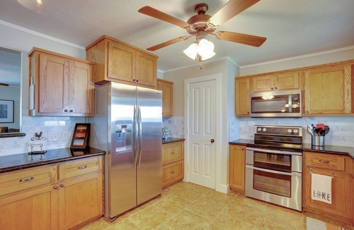 West Livingston House | Spacious Livingston Home w/Private Boat Dock