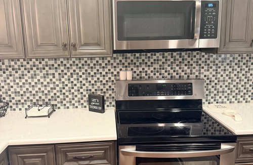 Irving House | Spacious luxury home in Irving- perfect for groups, families, and Texas getaways