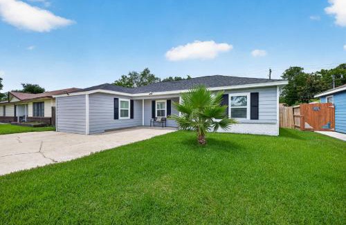 Pasadena Apartment | Spacious & Modern 4 Bedroom Family Home