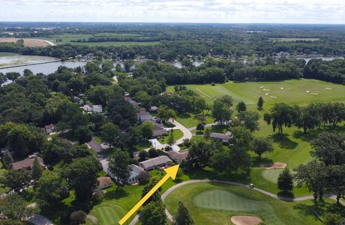 McHenry House | Spacious Ranch blocks away from downtown McHenry