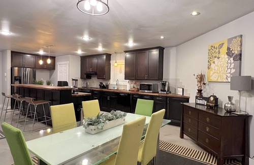 Everett House | Spacious remodeled rambler near Boeing and Amazon