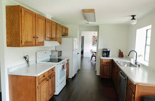 Franklin Estates House | Spacious Rural Stay Near Texas A&M - Great for Families, Game Days & Gatherings