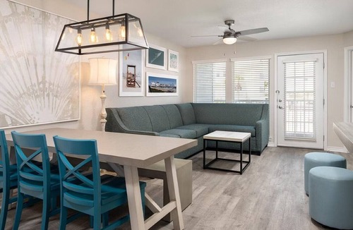 Galveston Hotel | Spacious Seaside Escape! Kitchen, Dining & Sports Courts | Near Galveston Beach