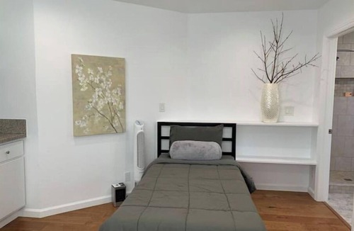 Castro Valley Apartment | Spacious Studio w/AC - Near BART/Free Laundry!