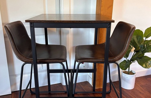 Jewell Heights - Hoffman Heights Apartment | Spacious studio with kitchenette in enchanting Aurora
