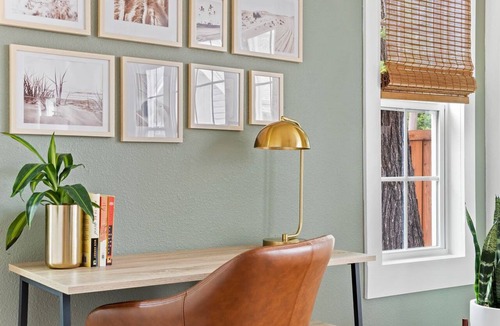 Kessler Apartment | Spacious World Cup basecamp for the whole crew — stocked for families and groups, just minutes from the action and steps from Bishop Arts.