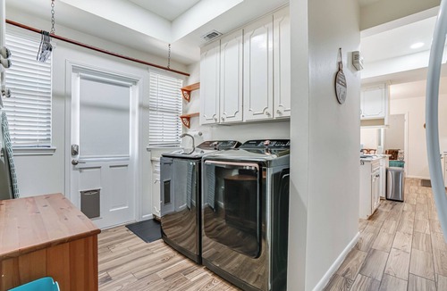 North San Antonio - SAT House | Spanish Hacienda-Heated Pool-Outdoor Oasis-HUGE Game Room-Sleeps 16-EPIC!