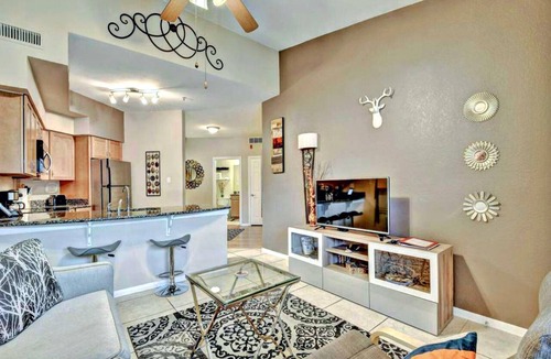 Highland Lake Estates Condo | Splendid, Tastful, And Fully Furnished Condo On Lake Travis Island Villa!