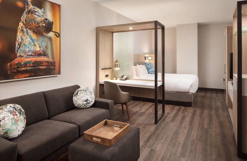 Central Business District Hotel | SpringHill Suites by Marriott New Orleans Downtown/Canal Street