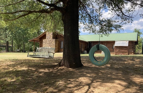 Havana Cabin | St. Eustace Family Lodge: Cabin adjoining National Forest