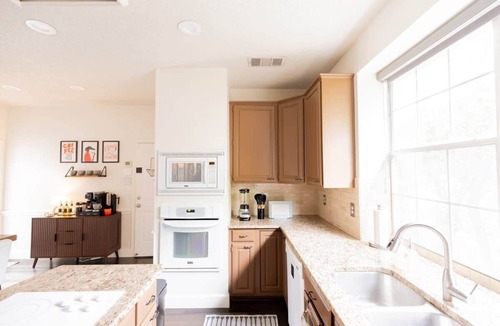 Valley Ranch House | Stay at Golden Hour | Pool + Hot Tub | Sleeps 10+