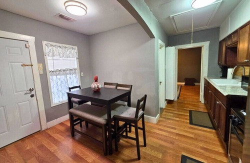 Greater East End House | Stay Near Downtown Houston with Easy Access to Stadiums, Dining & Medical Center