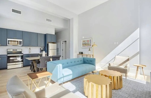 Central Business District Hotel | Steps to Bourbon Street | Superior 2BDR Suite