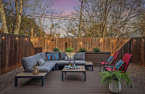 Fort Worth Cultural District House | Steps to Dickies Arena Lux Home Garage Parking