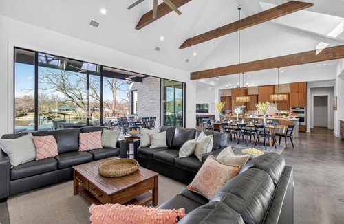Burnet House | Stillwater Estate with Pickleball, Outdoor Theatre
