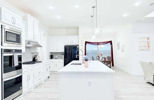 Stone Oak House | Stone Oak Luxury | Private Elevator | Step-Free