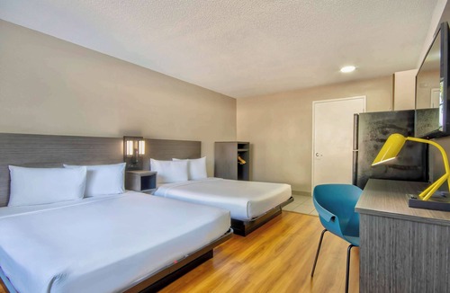 St. Johns Hotel | Studio 6 Extended Stay - Austin, TX - Midtown