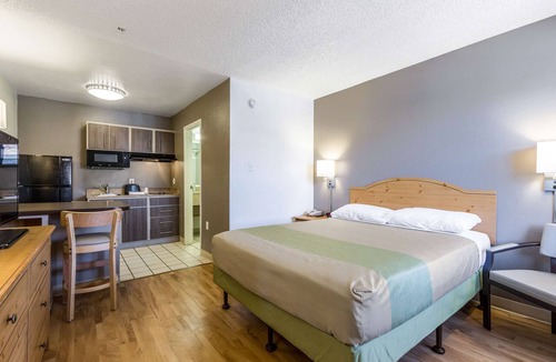 Tempe Hotel | Studio 6 Tempe, AZ