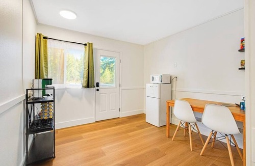 Quilcene Apartment | Studio Suite | Mountainview | Patio | Dog Friendly