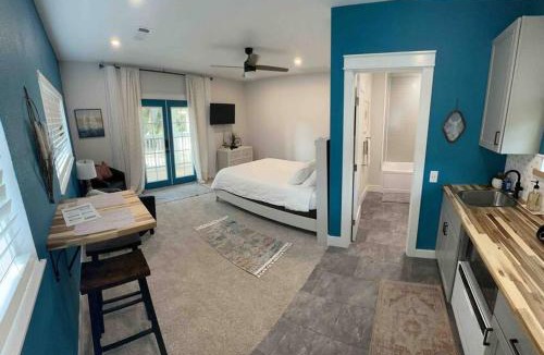 New Warrington Apartment | Studio with Private Beach on Bayou Grande
