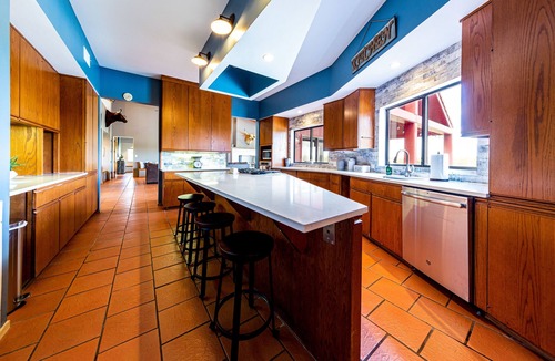 Cedar Creek House | Stunning 400-Acre Private Ranch Close to Austin and COTA - Pool, Fishing, Events