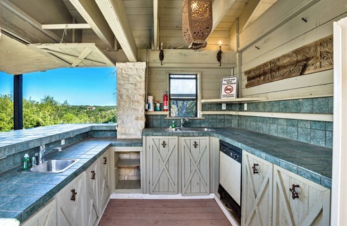Paleface Lake Country Estates House | Stunning 7 BDR Home w/Pool & Guest Home, Perfect for Family Reunions!