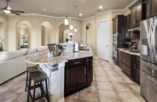 Wetmore House | Stunning Canyon Views - Pet Friendly, Six Flags 8 min, Spot Local Wildlife Below