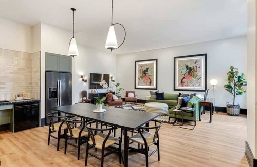 Faubourg Lafayette Hotel | Stunning, Designer Historic Home | Heated Pool