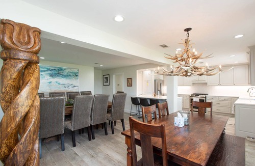 Enchanted Oaks House | Stunning Five Bedroom Escape - Great Water!