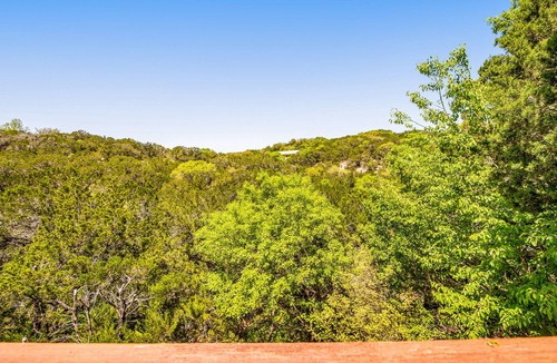Apache Shores House | Stunning home with WiFi, central AC, washer/dryer, tennis and basketball nearby