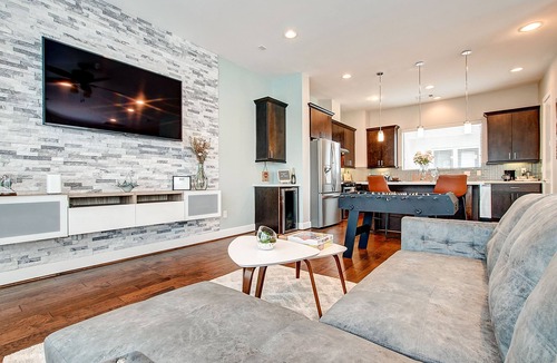 Northside House | Stunning Houston Home Near Stadiums, Downtown Views, Sleeps 12