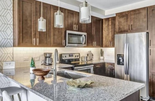 North Dallas Apartment | Stunning Preston Hollow Apartment. WiFi, Pool, Gym. Free Parking. Pet Friendly!