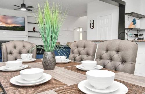Rosenberg House | Stylish 4 Bedroom home in Richmond Houston Area