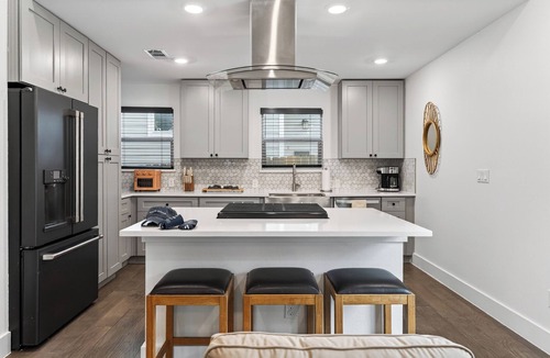 Blackshear-Prospect Hill House | Stylish East Austin Home + Patio Dining + Minutes to Downtown | Eastside Keys
