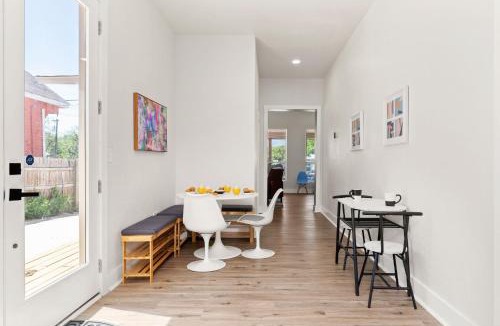 Near East Side House | Stylish Home Nr DT, Alamo, River Walk Games WiFi