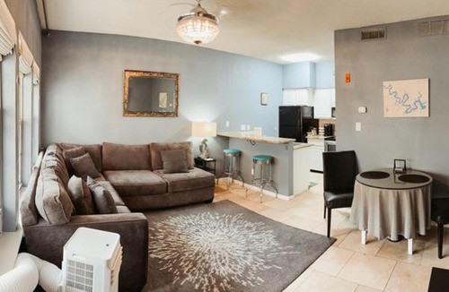 Highland Lake Estates Apartment | Stylish Island Villa on Lake Travis